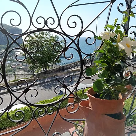 White Stylish 4 * Vico Equense
