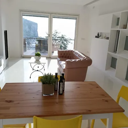 White Stylish 4 Prázdninový dům Vico Equense